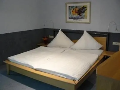 Zur Post Garni Hotel